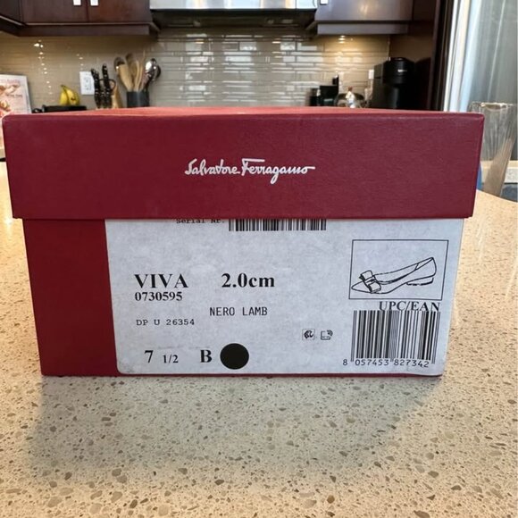 NEW Salvatore Ferragamo Viva Black Leather Ballet Flat, Size: 7.5 - Picture 8 of 8